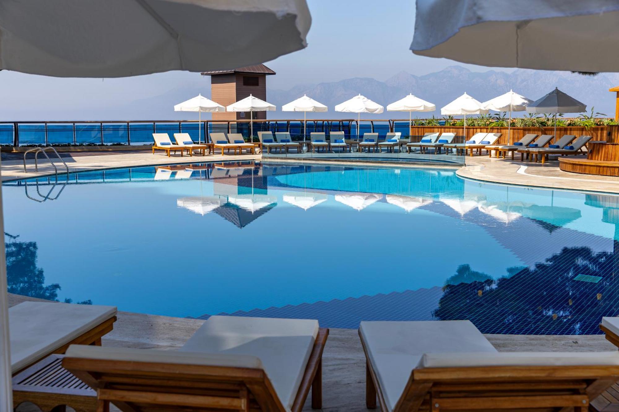 Delta Hotels By Marriott Antalya Lara - Adult Only Экстерьер фото