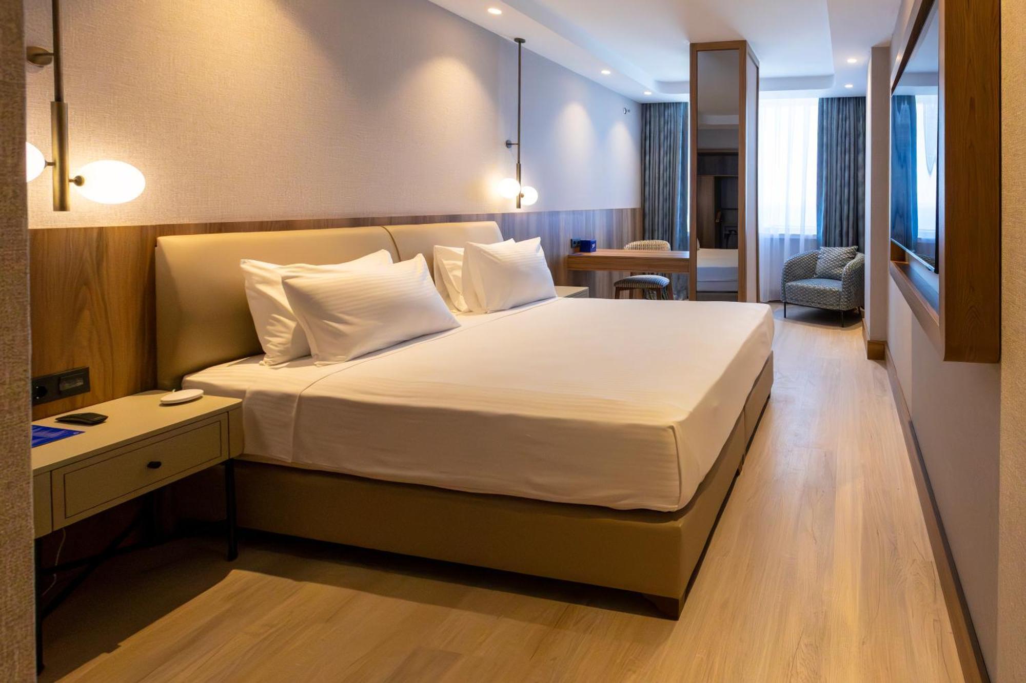 Delta Hotels By Marriott Antalya Lara - Adult Only Экстерьер фото